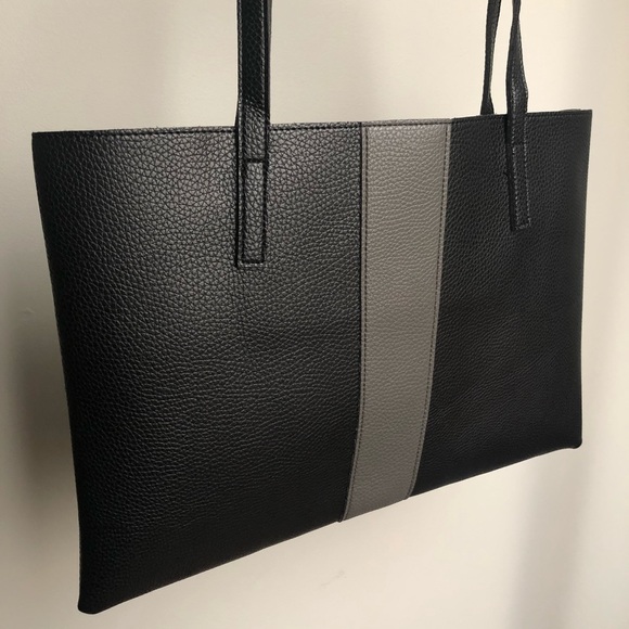Vince Camuto Handbags - Vince Camuto Tote NWOT